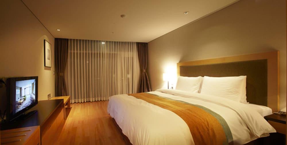 Hidden Bay Hotel Yeosu Exterior photo