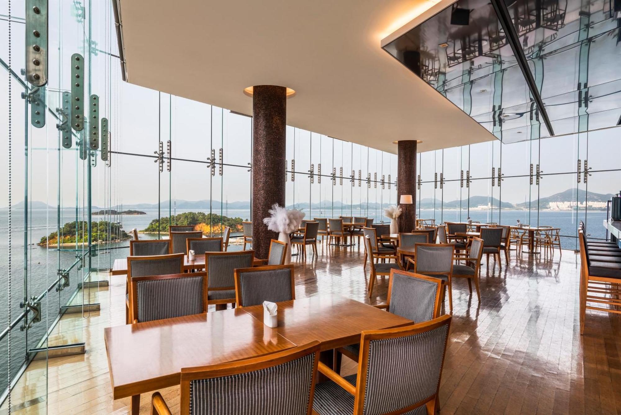 Hidden Bay Hotel Yeosu Exterior photo