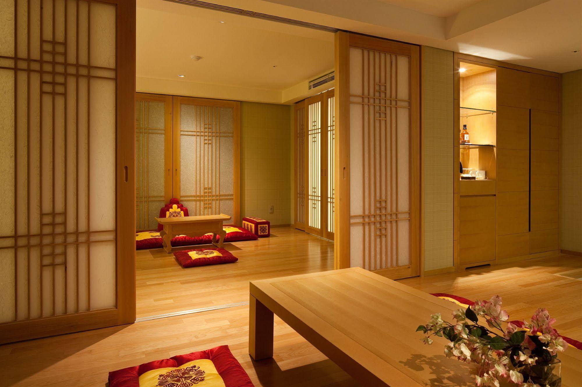 Hidden Bay Hotel Yeosu Exterior photo