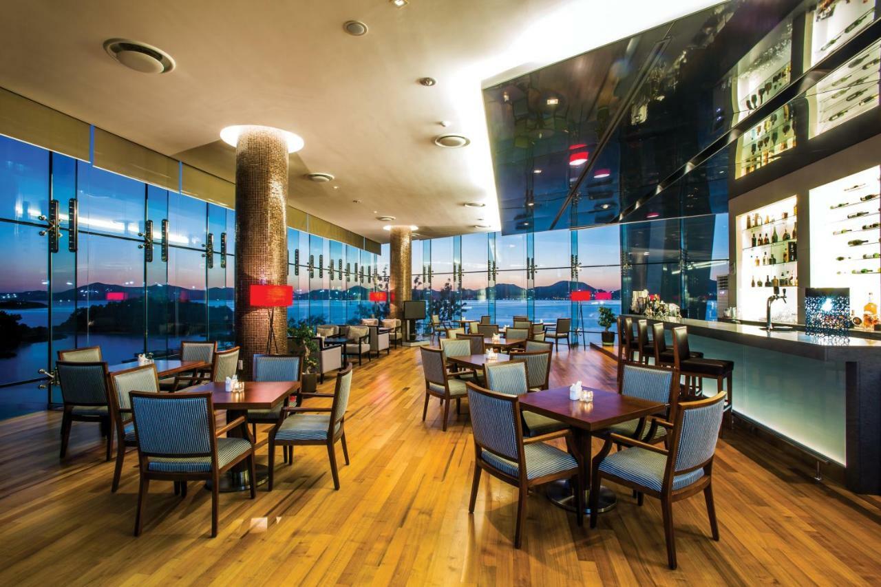 Hidden Bay Hotel Yeosu Exterior photo